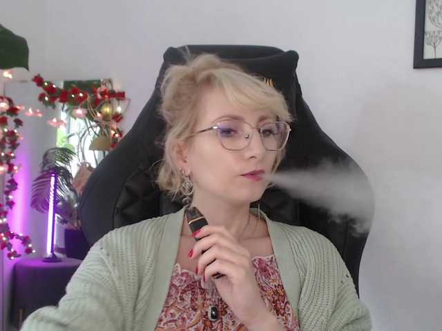 CinderellaMoon live cam on BongaCams