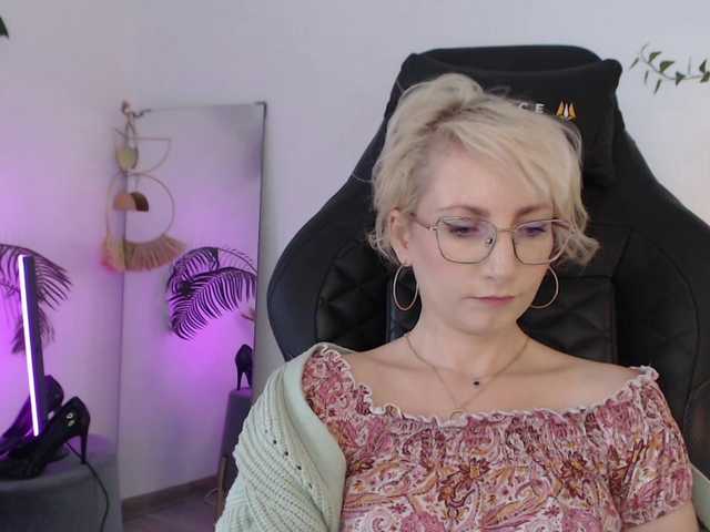 CinderellaMoon live cam on BongaCams