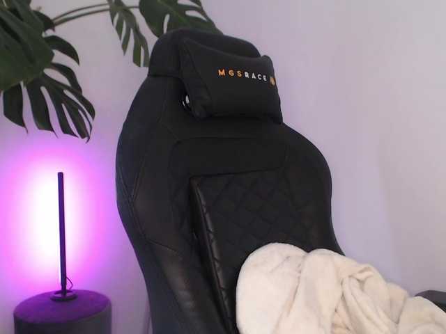 CinderellaMoon live cam on BongaCams