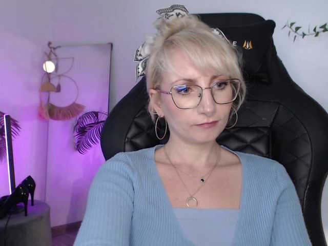 CinderellaMoon live cam preview