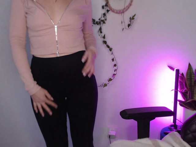 CinderellaMoon live cam on BongaCams