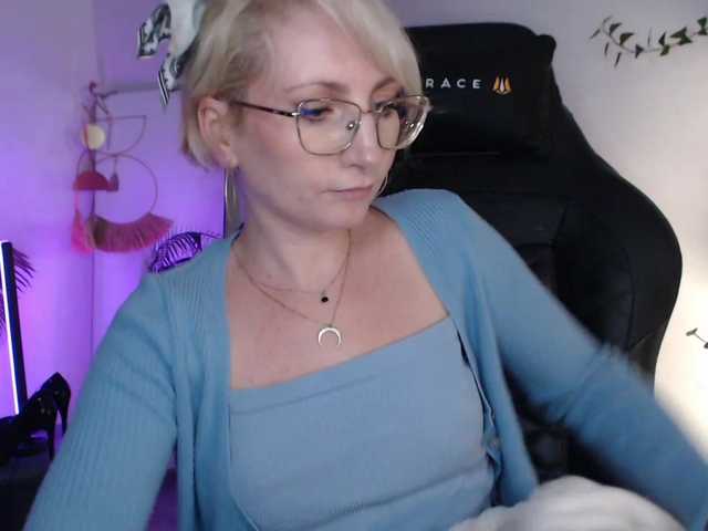 CinderellaMoon live cam on BongaCams