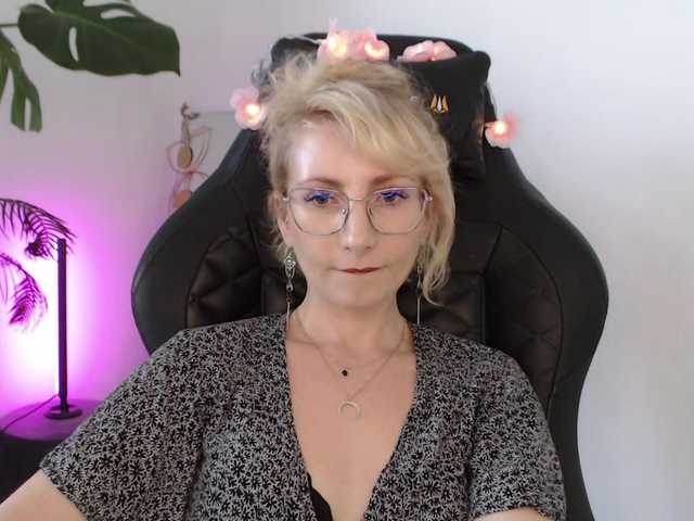 CinderellaMoon live webcam show