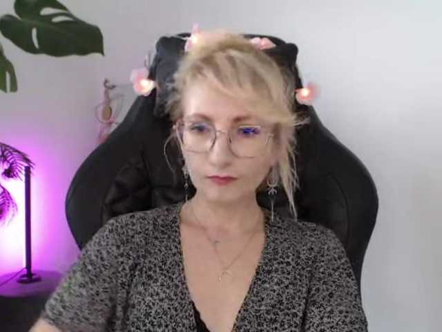 CinderellaMoon live cam on BongaCams