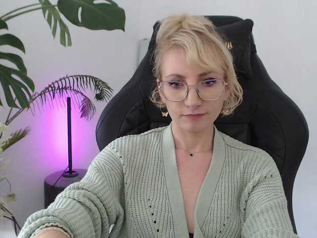CinderellaMoon Live Cam on BongaCams