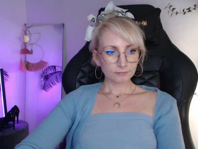 CinderellaMoon live cam on BongaCams