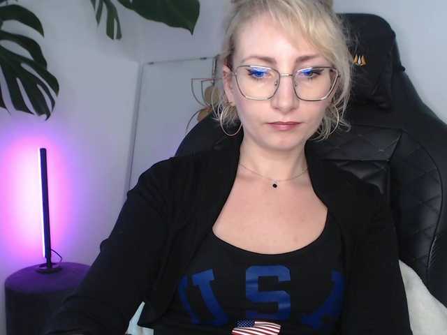 CinderellaMoon live cam on BongaCams