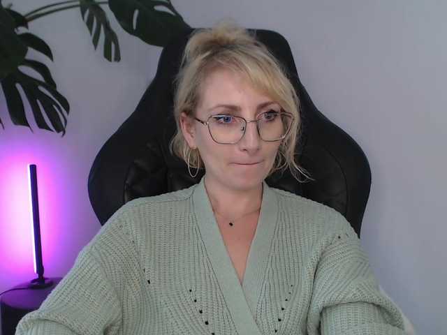 CinderellaMoon live cam on BongaCams