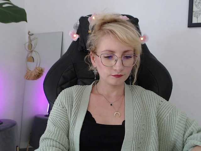 CinderellaMoon live webcam show