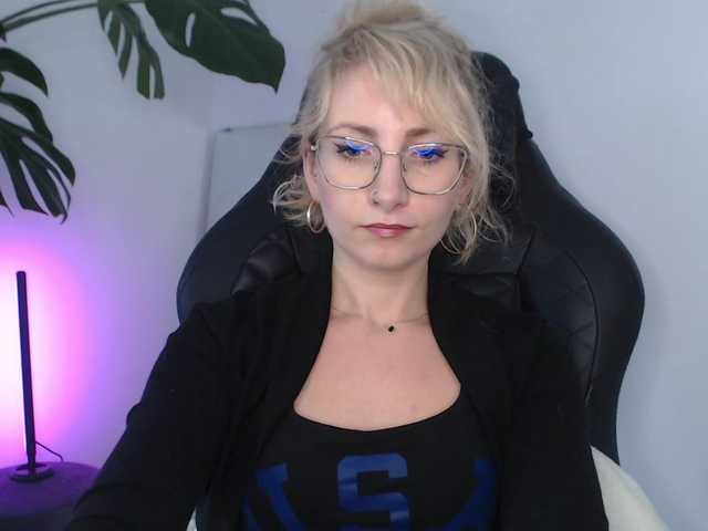 CinderellaMoon live cam on BongaCams