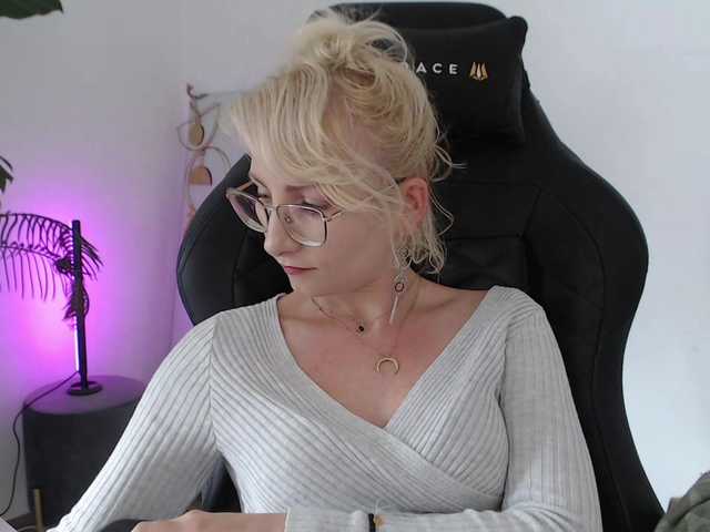 CinderellaMoon live cam