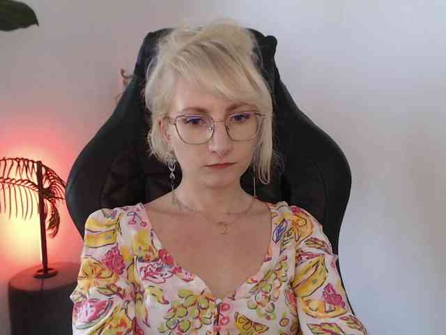 CinderellaMoon webcam