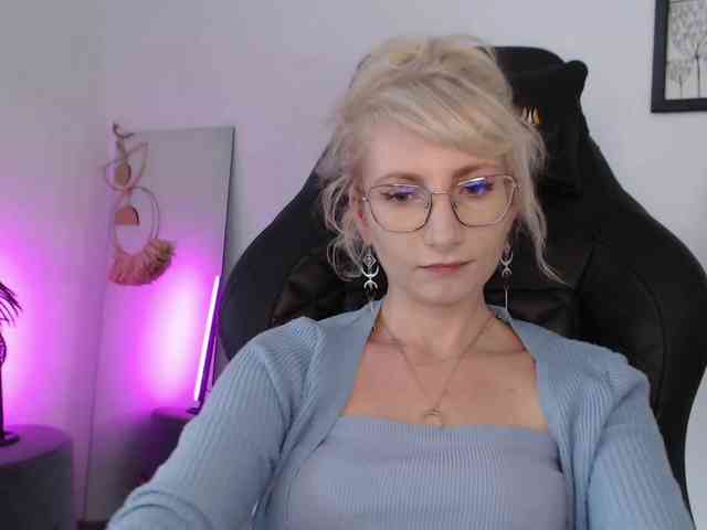 CinderellaMoon webcam