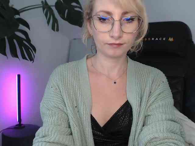 CinderellaMoon webcam