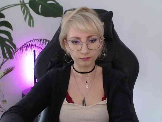 CinderellaMoon webcam