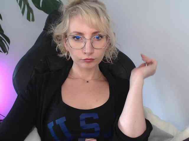 CinderellaMoon webcam