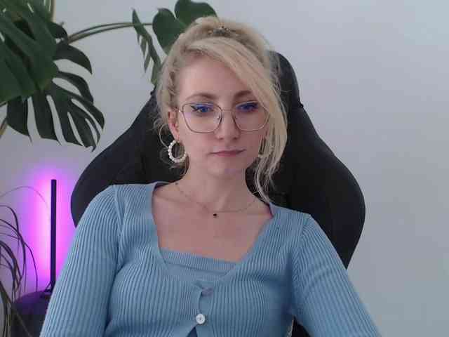 CinderellaMoon webcam