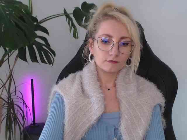 CinderellaMoon webcam