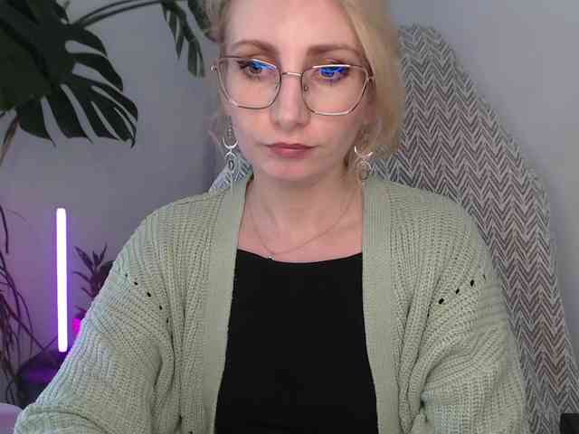 CinderellaMoon webcam