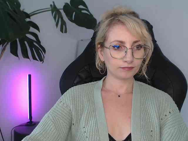 CinderellaMoon webcam