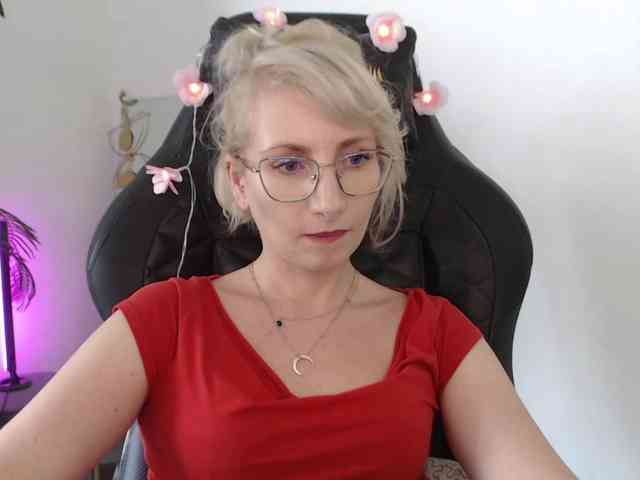 CinderellaMoon webcam