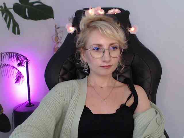 CinderellaMoon webcam