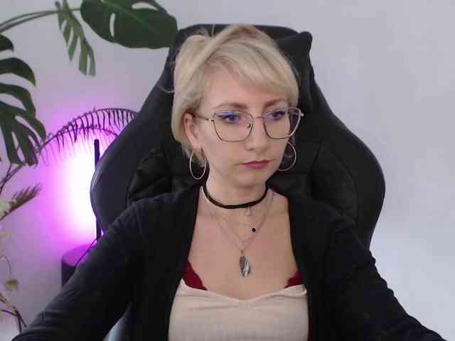 CinderellaMoon webcam