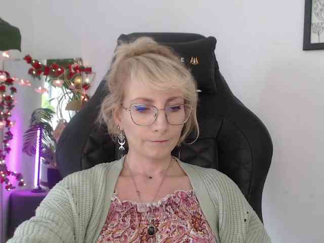 CinderellaMoon webcam