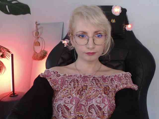 CinderellaMoon webcam