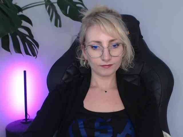 CinderellaMoon webcam