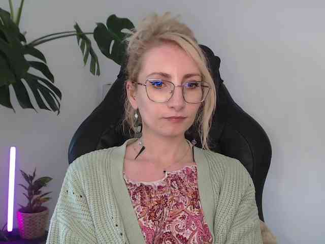 CinderellaMoon webcam