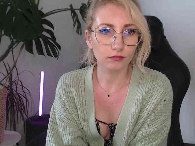 CinderellaMoon webcam