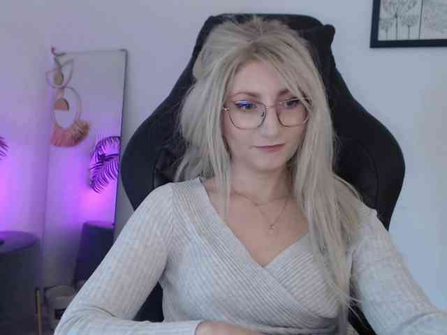 CinderellaMoon webcam