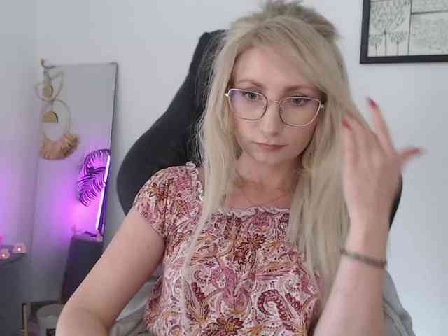 CinderellaMoon webcam
