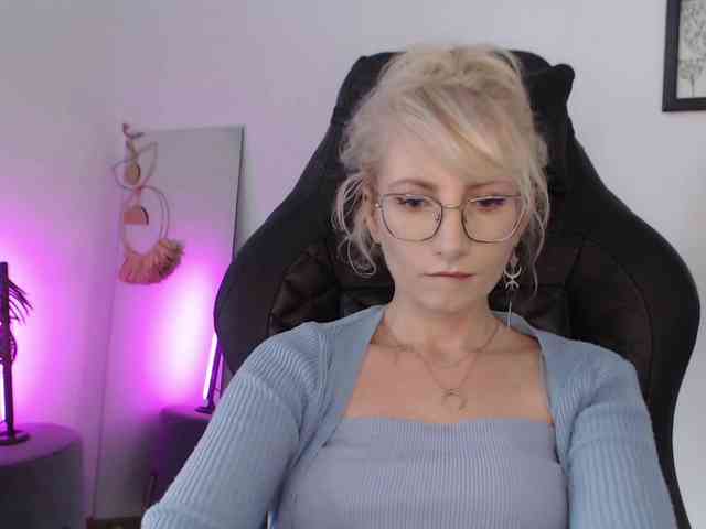 CinderellaMoon webcam
