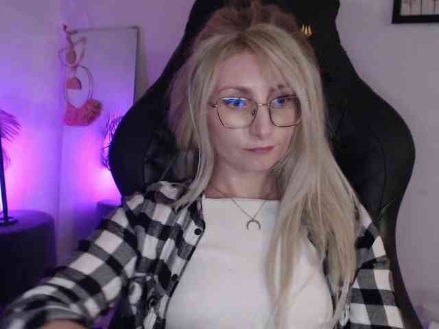 CinderellaMoon webcam