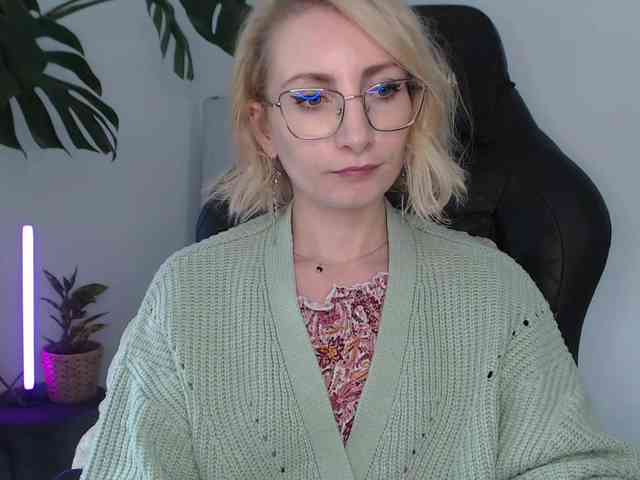 CinderellaMoon webcam