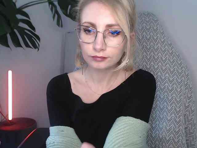 CinderellaMoon webcam