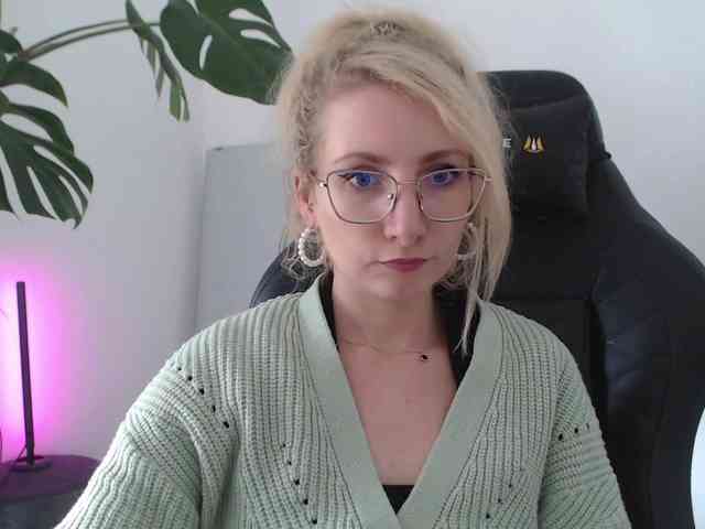 CinderellaMoon webcam