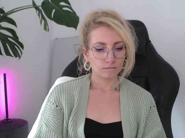 CinderellaMoon webcam