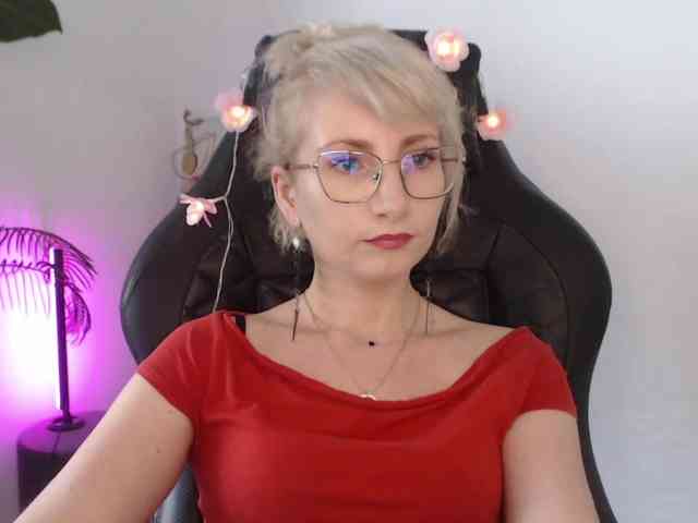 CinderellaMoon webcam