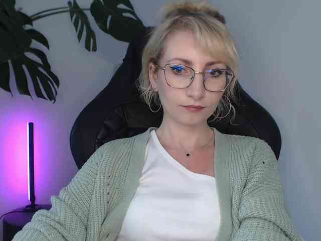 CinderellaMoon webcam