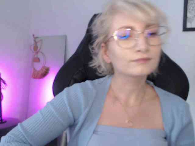 CinderellaMoon webcam