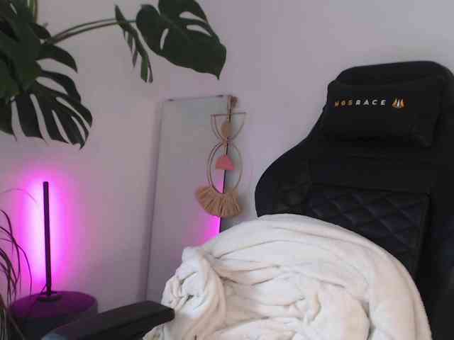 CinderellaMoon webcam