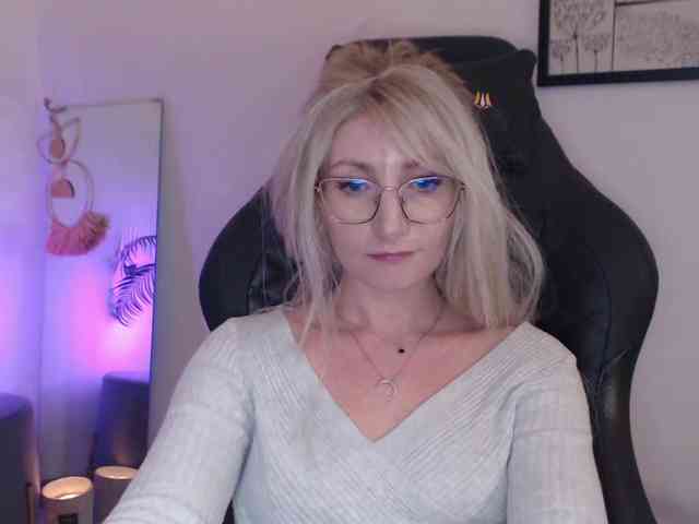 CinderellaMoon webcam