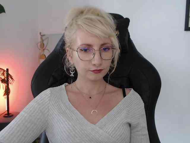 CinderellaMoon webcam