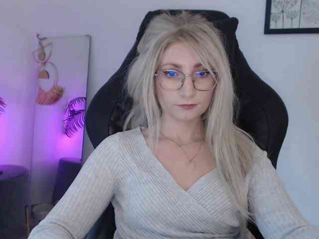 CinderellaMoon webcam