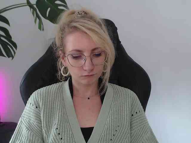 CinderellaMoon webcam