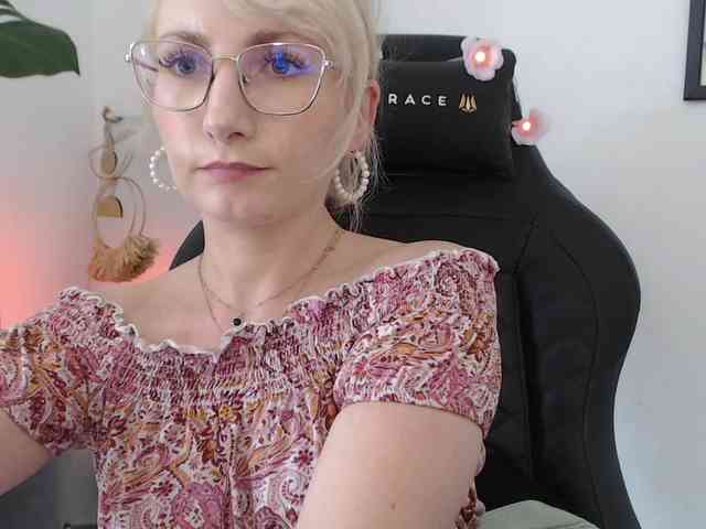 CinderellaMoon webcam