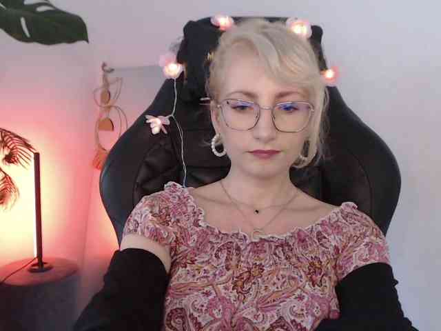 CinderellaMoon webcam